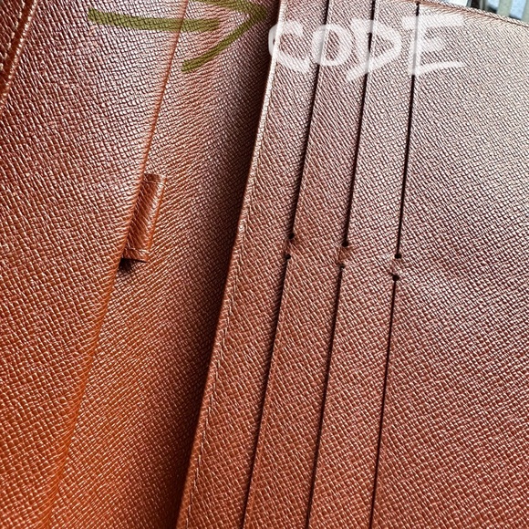 LV Monogram International TH0048 - Picture 8 of 9